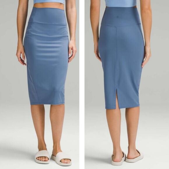 NWT LULULEMON Nulu Slim-Fit High-Rise Skirt Size 4 Oasis Blue - Picture 1 of 10